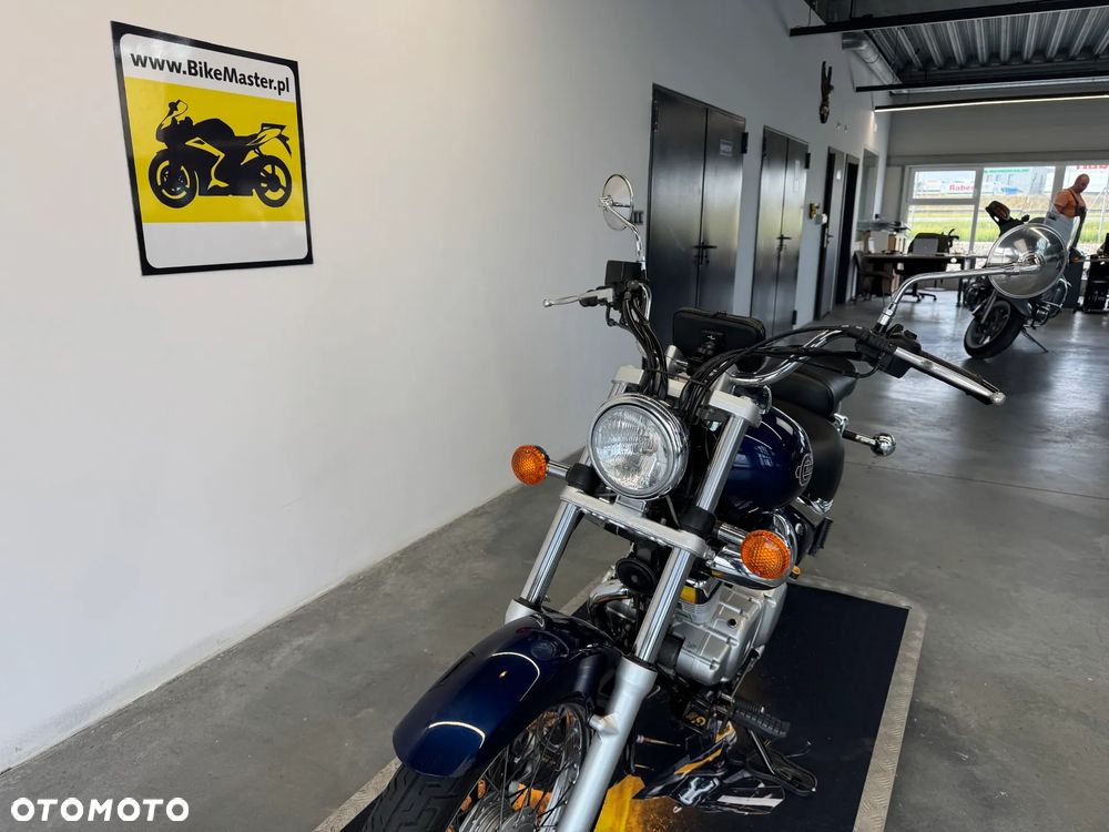 Suzuki Intruder - 32