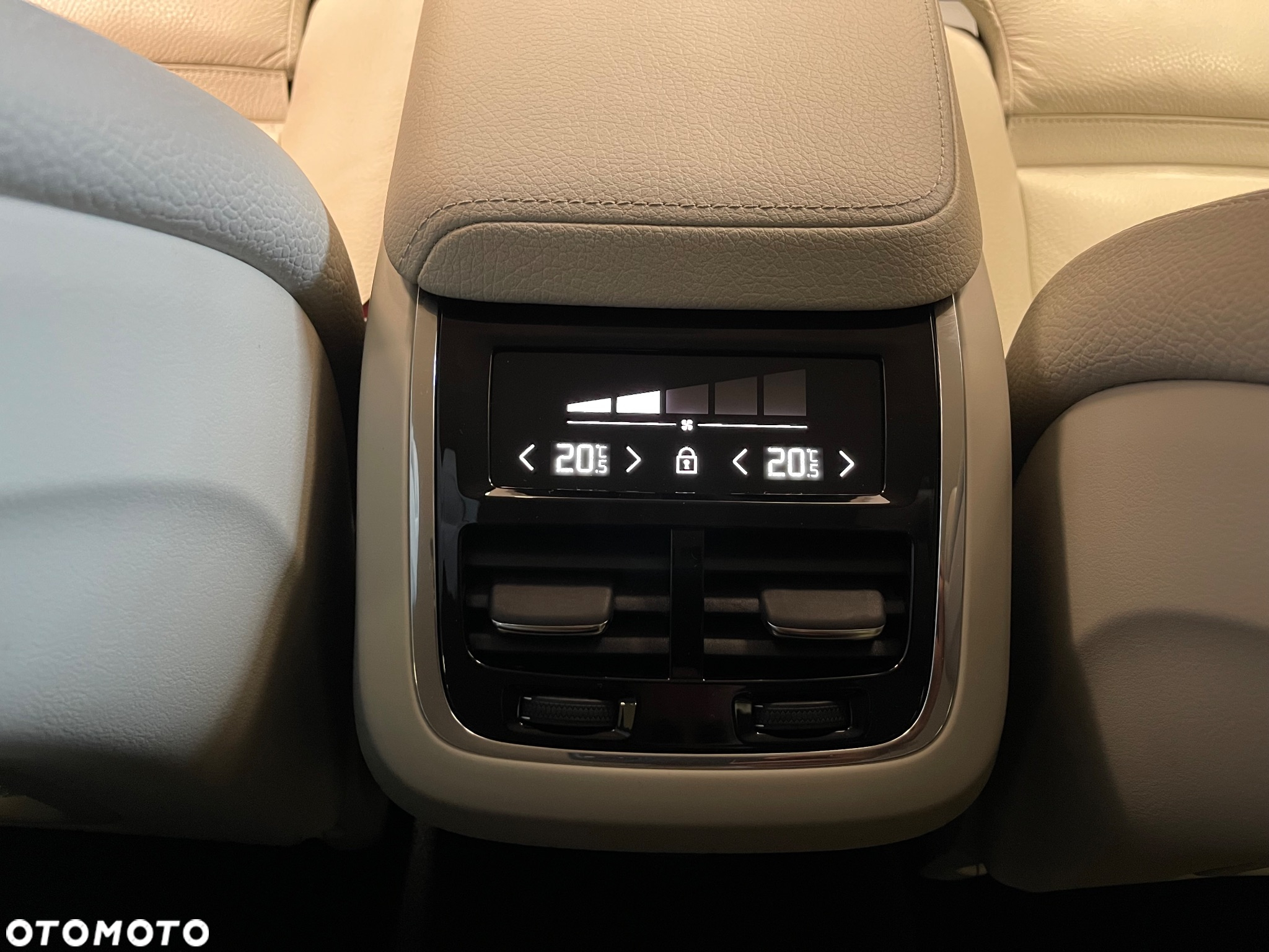 Volvo V60 - 30