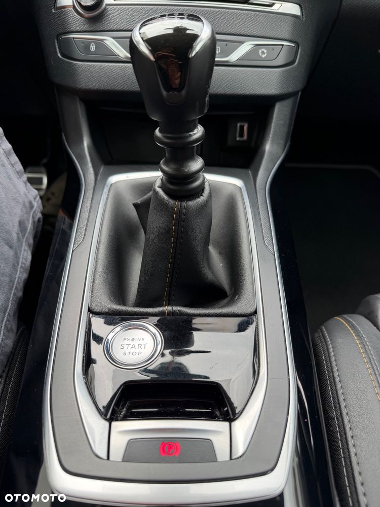 Peugeot 308 - 16