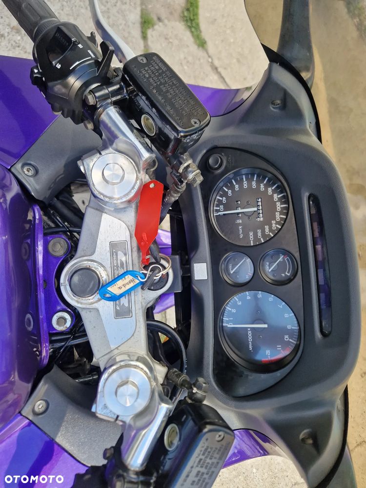 Honda CBR - 17