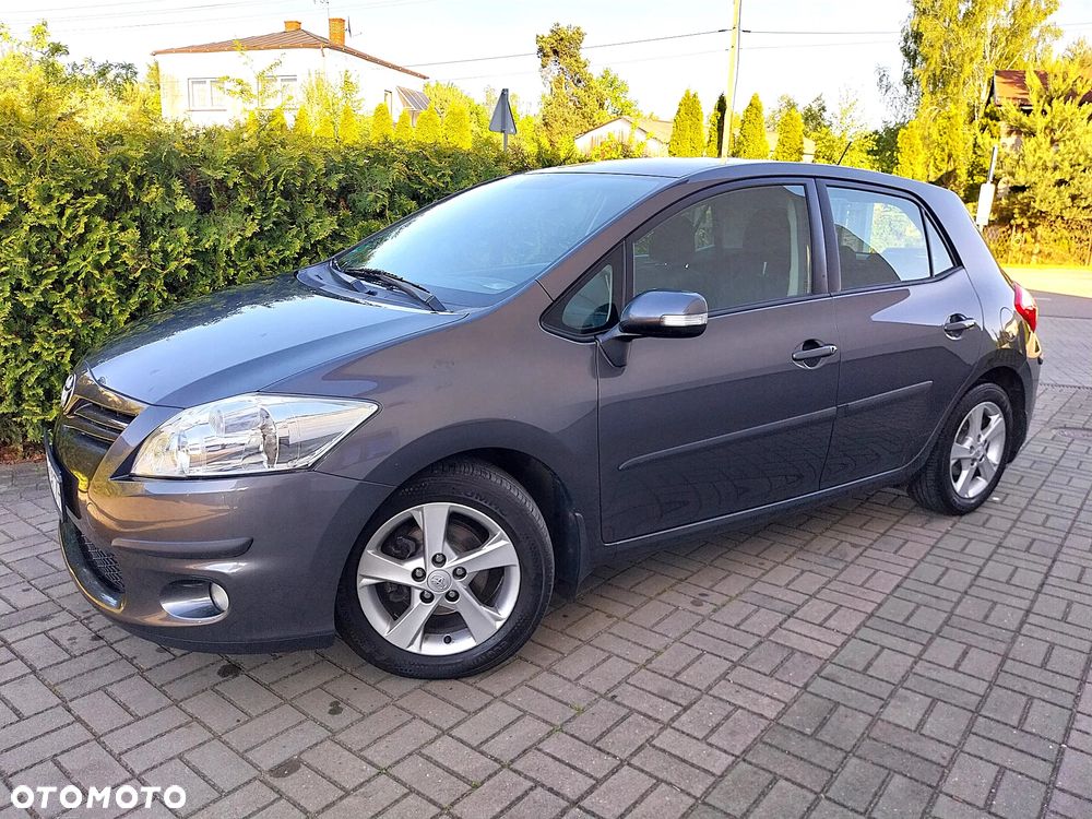 Toyota Auris 1.6 Executive - 2