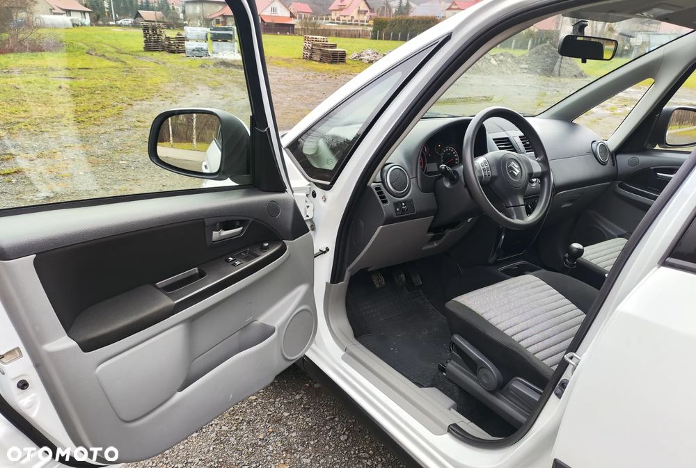 Suzuki SX4 1.6 VVT 4x4 Comfort - 14