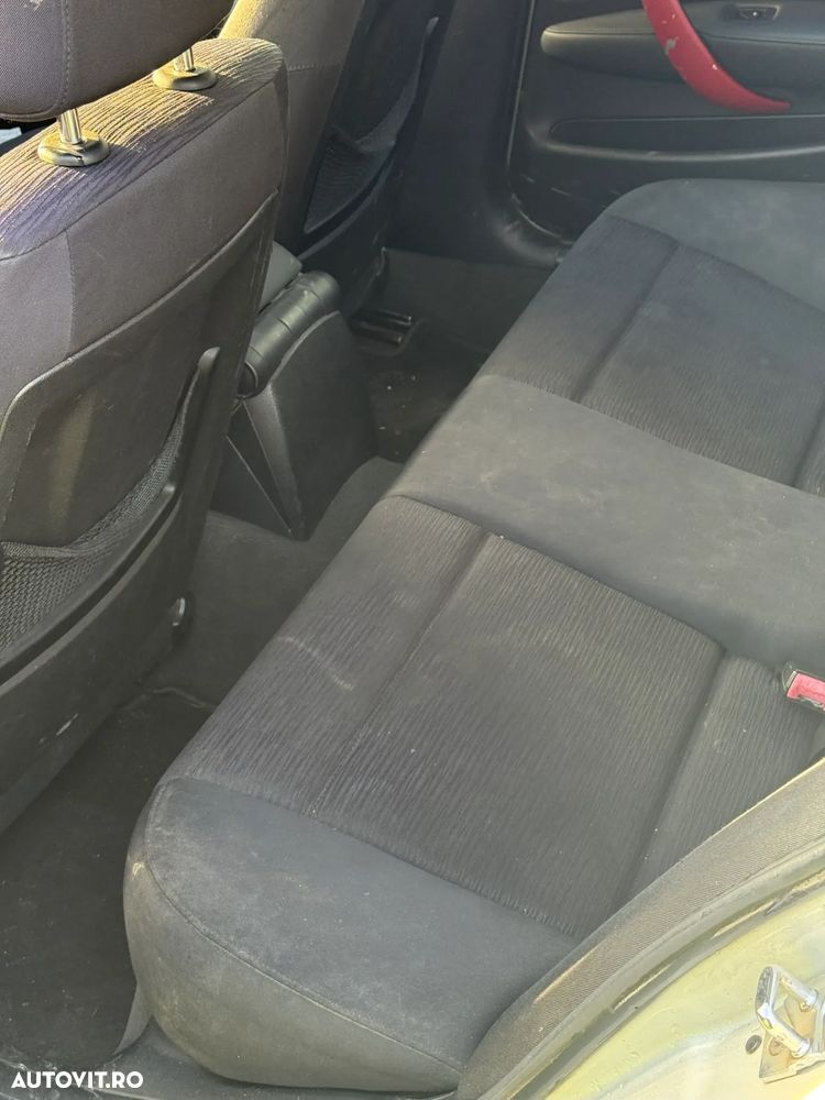 BMW Seria 1 118d - 10