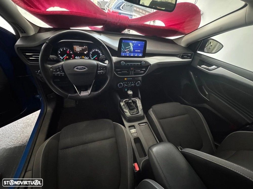 Ford Focus SW 1.0 EcoBoost S&S COOL&CONNECT - 11