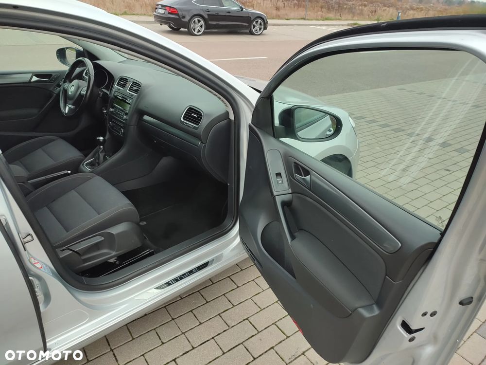 Volkswagen Golf 1.2 TSI BMT Trendline Perfectline - 27