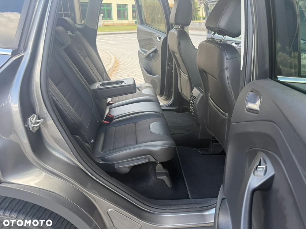 Ford Kuga 2.0 TDCi Titanium FWD - 32
