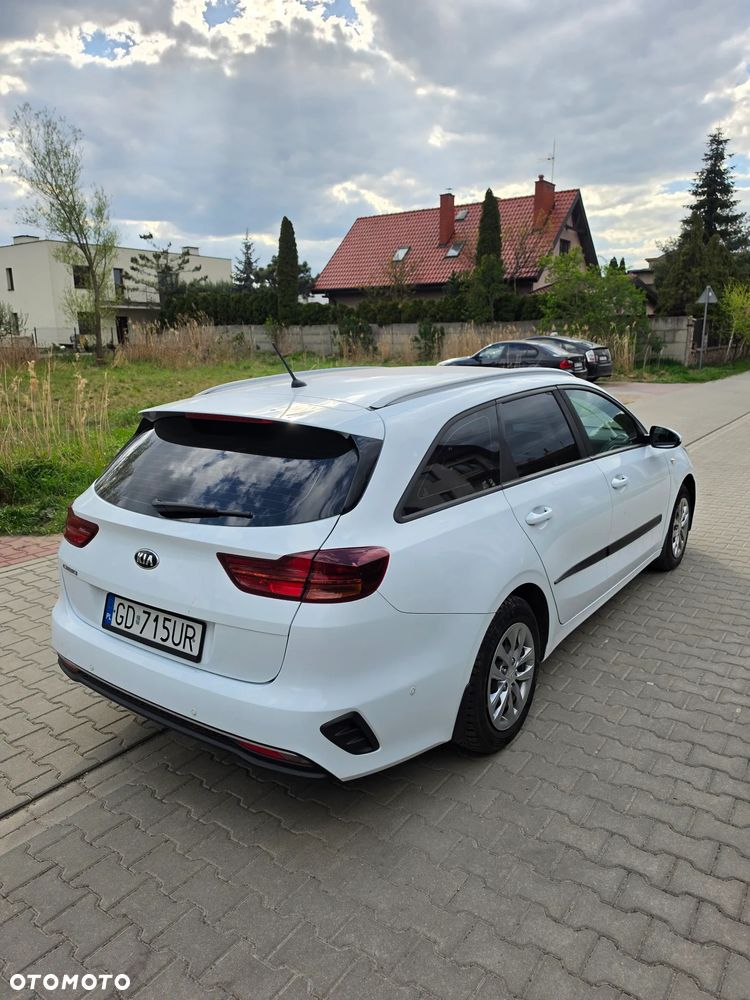 Kia Ceed 1.6 CRDi SCR GT-Line - 4