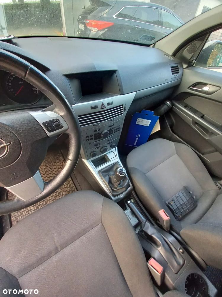 Opel Astra III 1.7 CDTI - 11