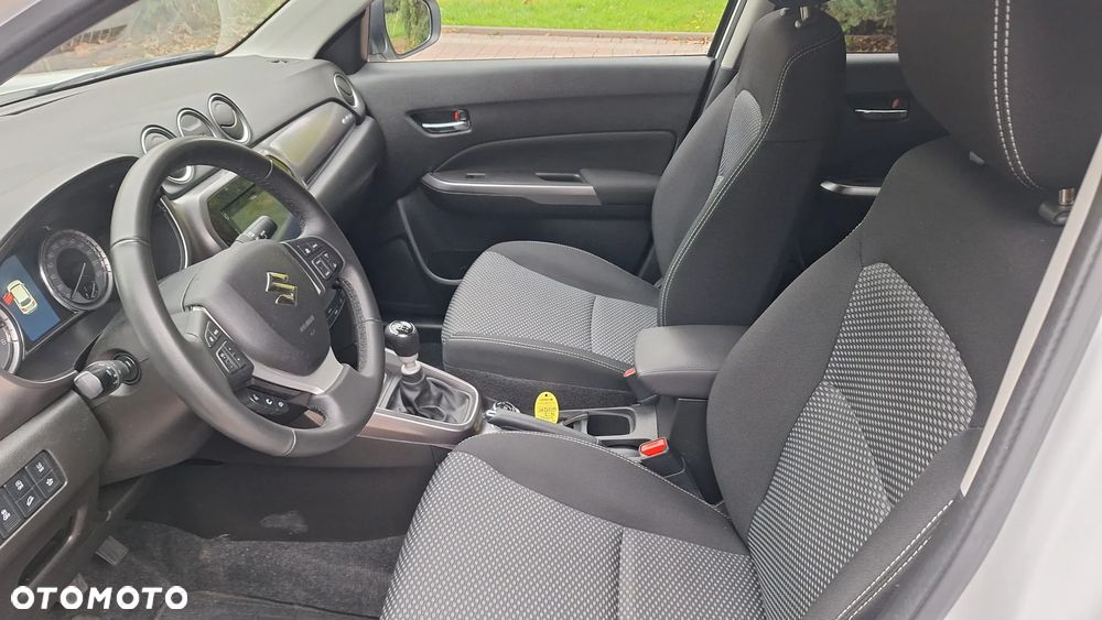 Suzuki Vitara 1.4 Boosterjet mHEV Elegance 4WD - 19