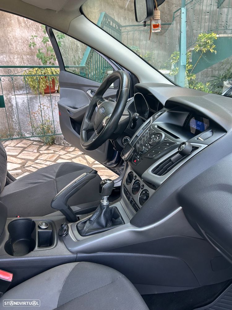 Ford Focus - 24