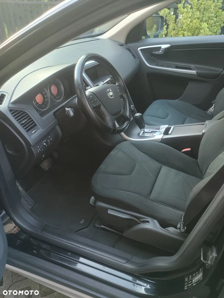 Volvo XC 60 D3 Momentum - 16