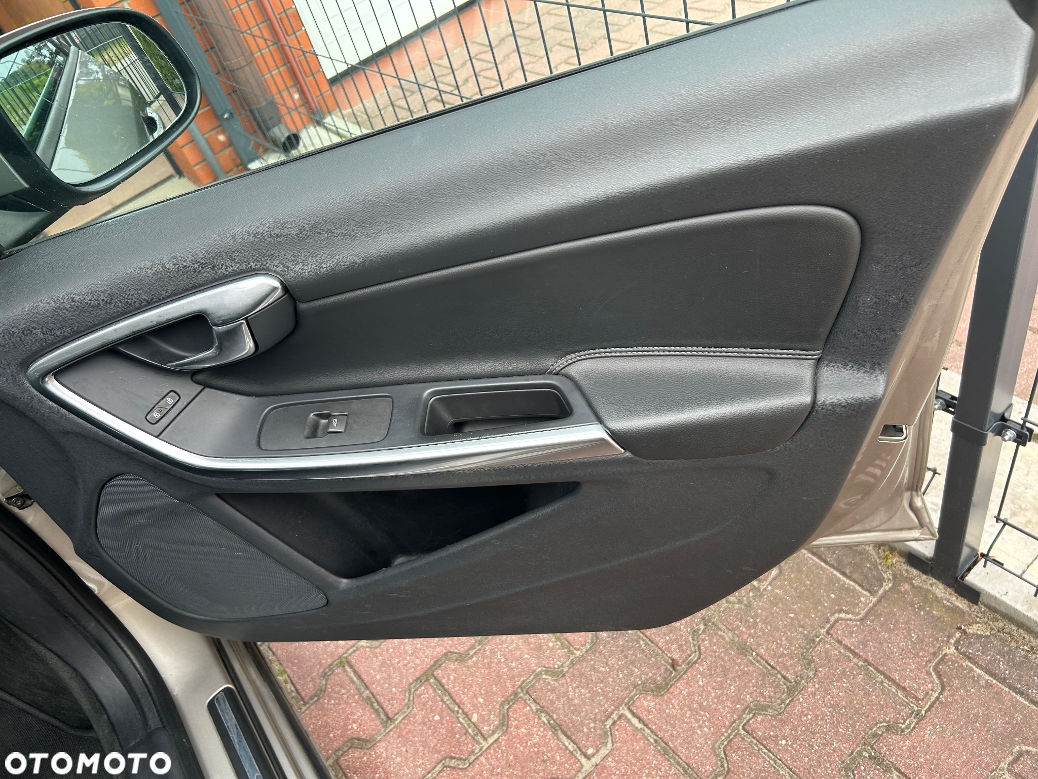 Volvo S60 D4 Drive-E Momentum - 15