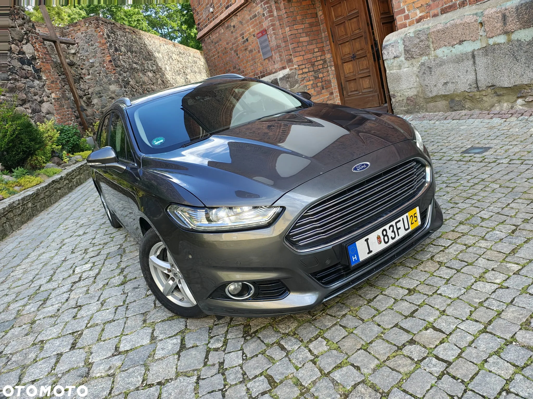 Ford Mondeo - 25