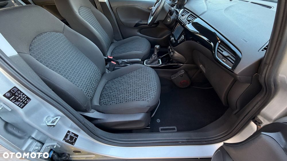 Opel Corsa 1.4 16V Cosmo - 12