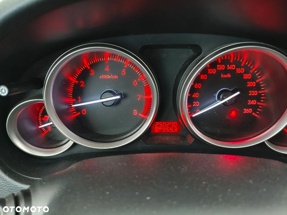 Mazda 6 2.0 Exclusive + - 11