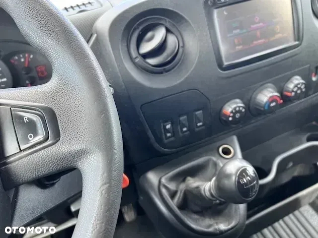 Renault Master skrzynia z windą na bliźniakach 2,3 163 KM klima - 13
