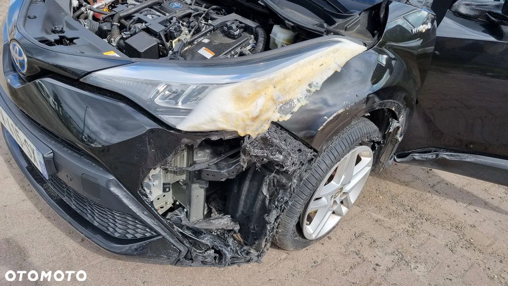 Toyota C-HR Business-Edition - 40