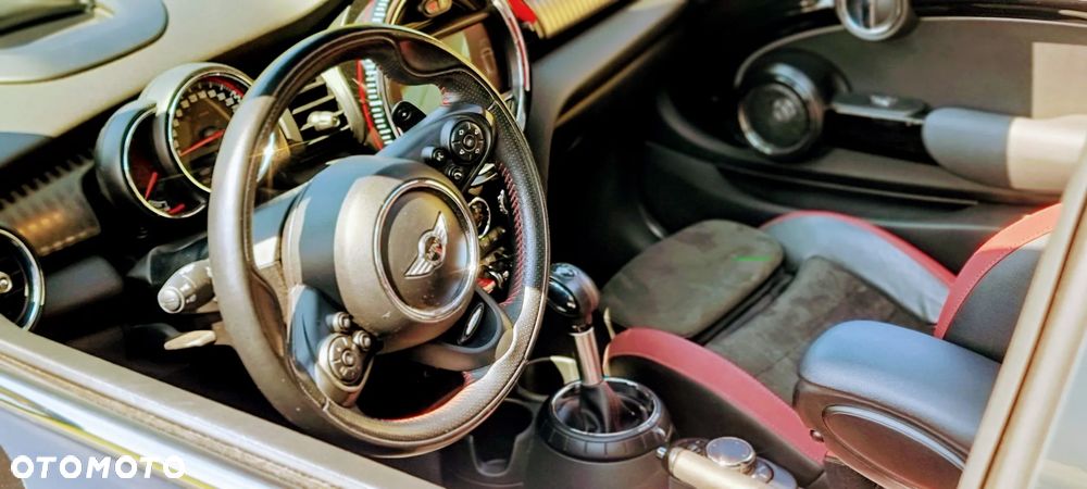 MINI John Cooper Works - 13