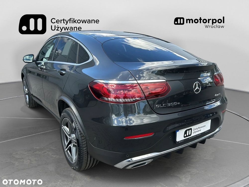 Mercedes-Benz GLC 300 e 4-Matic Business Edition - 3