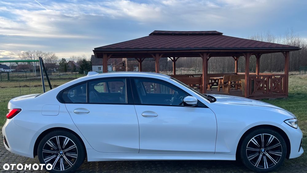 BMW Seria 3 320d Sport Line Shadow sport - 12