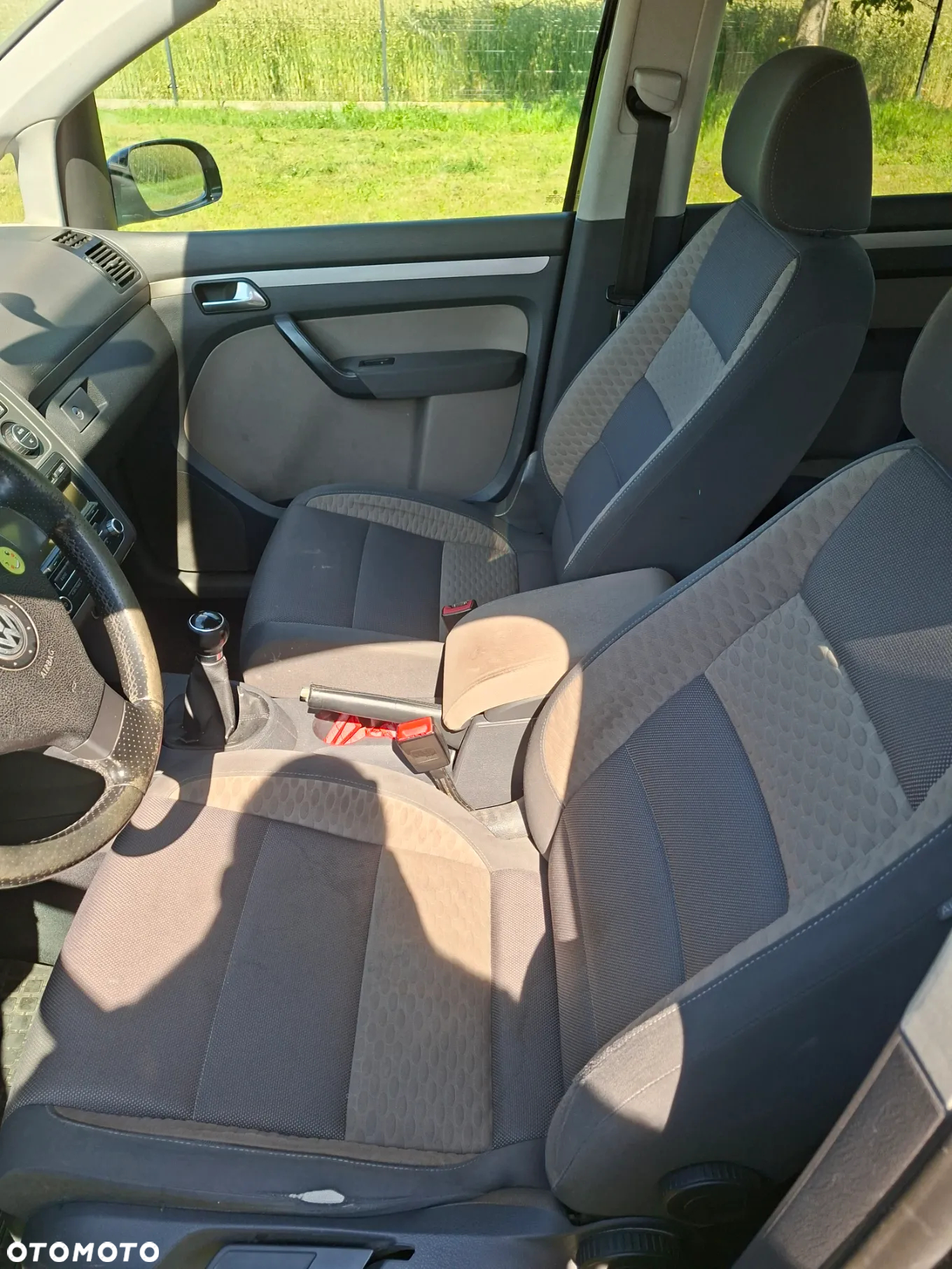 Volkswagen Touran 2.0 TDI Highline - 13
