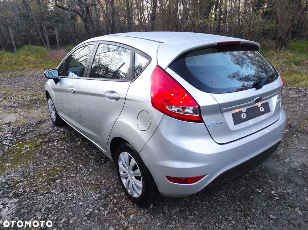 Ford Fiesta 1.6 TDCI Champions Edition - 5