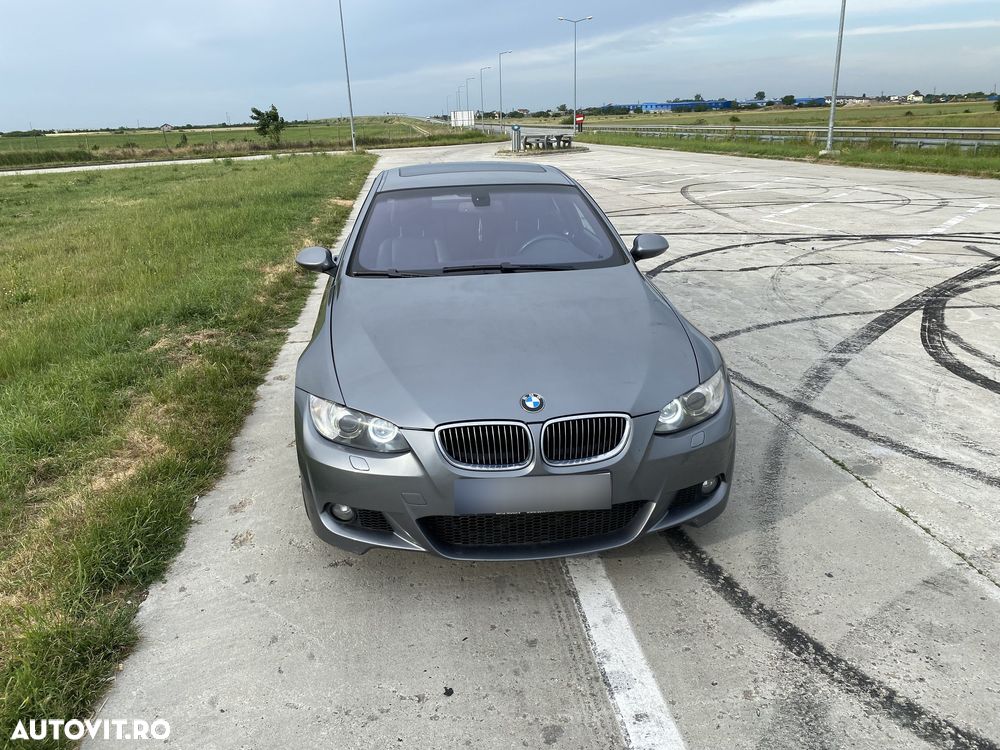 BMW Seria 3 325i - 1
