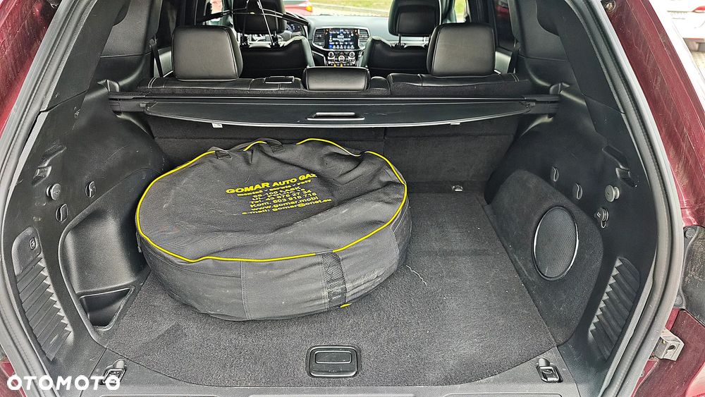 Jeep Grand Cherokee - 37