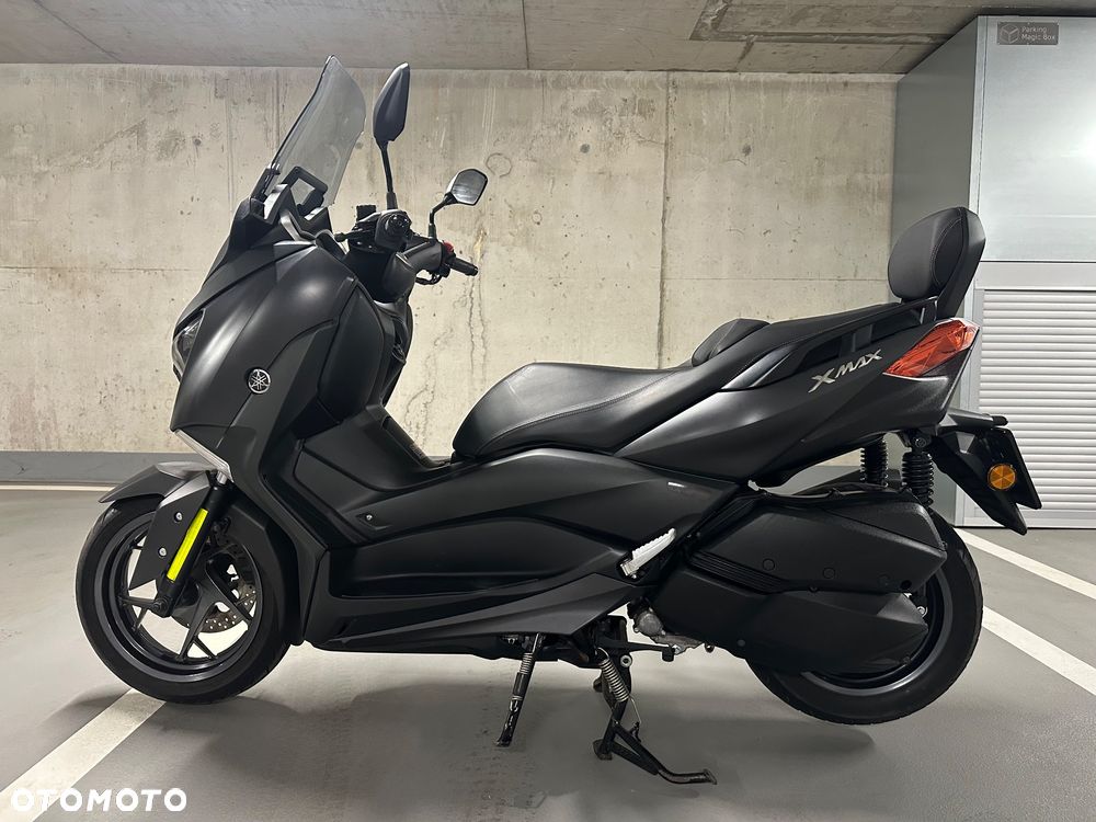 Yamaha X-max - 3