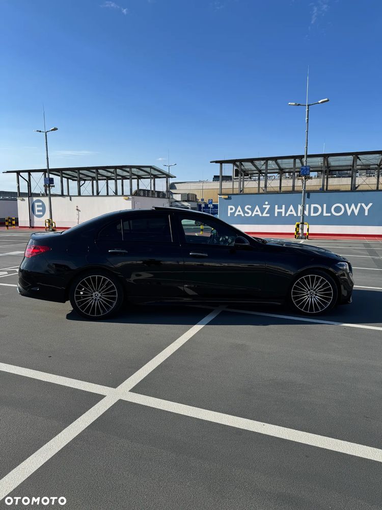 Mercedes-Benz Klasa C 180 9G-TRONIC AMG Line - 12
