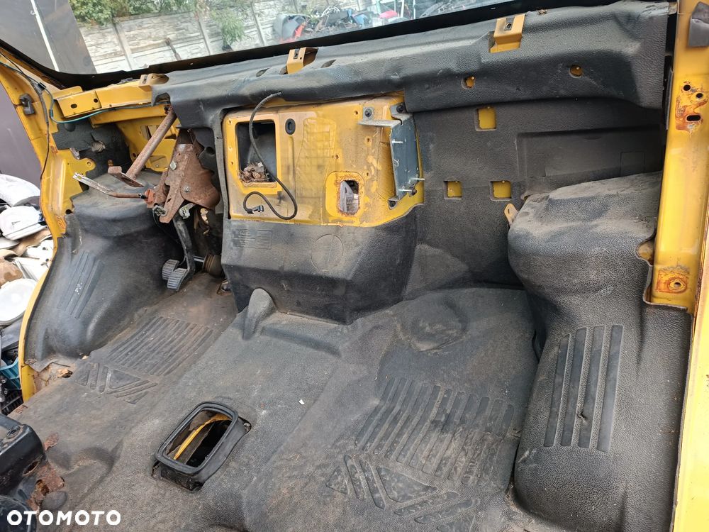 Ford Transit 2,4TD 2000-2013 Wszystkie części Zawieszenie Most Drzwi Szyby Koła 16 - 22