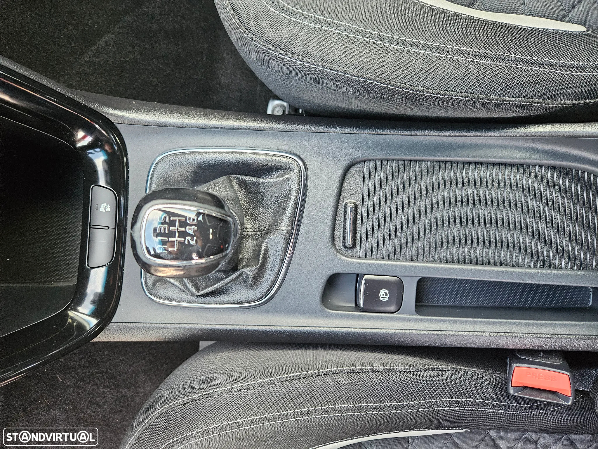 Kia Ceed SW 1.6 CRDi GT Line - 37
