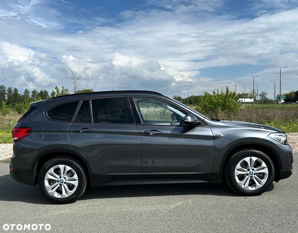 BMW X1 xDrive25e Sport Line - 5