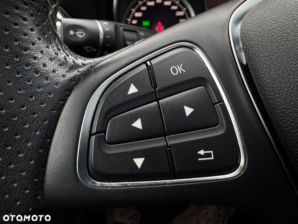 Mercedes-Benz CLA 180 d AMG Line - 15