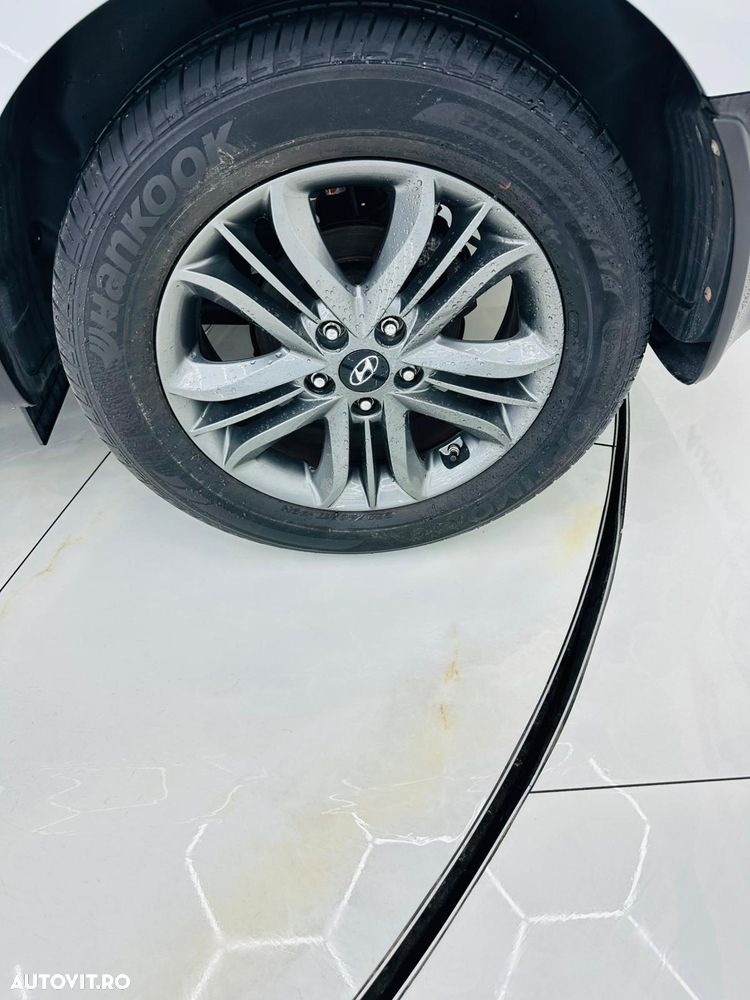 Hyundai ix35 1.6 2WD Fifa World Cup Edition - 10