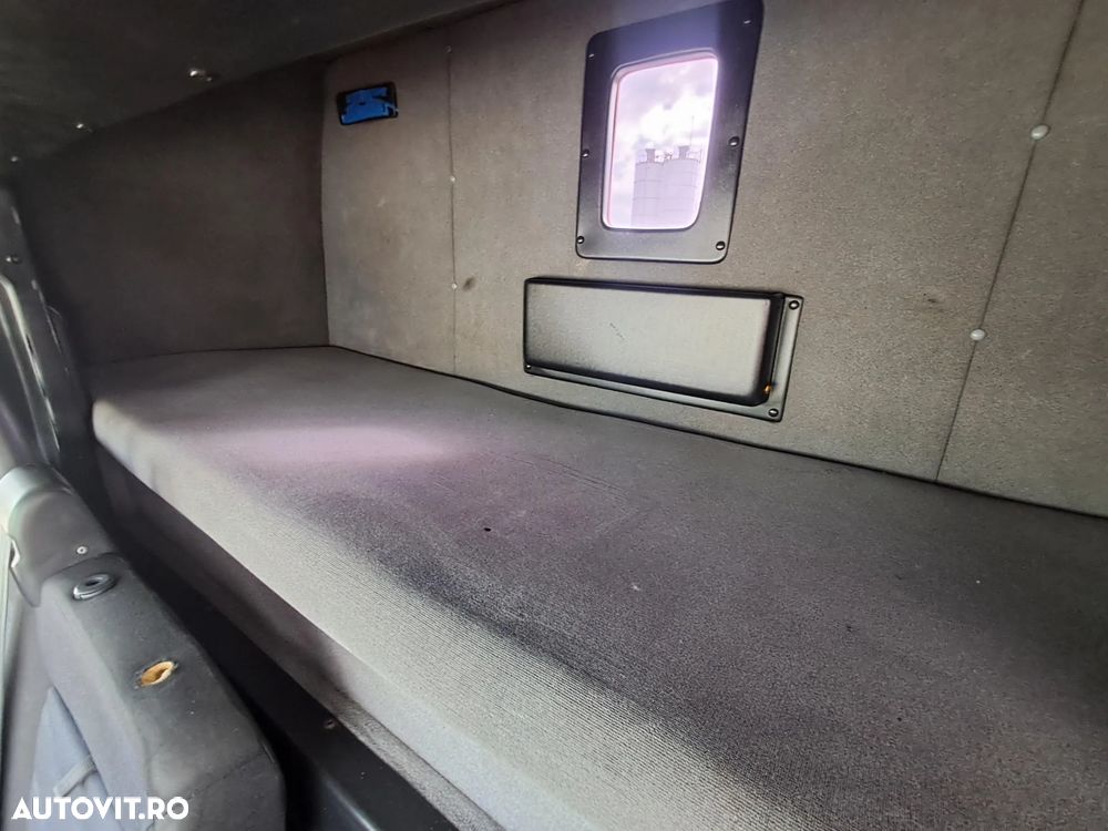 Iveco DAILY 35C18 3.0D 180CP TRANSPORT AUTO CABINA DE DORMIT - 9