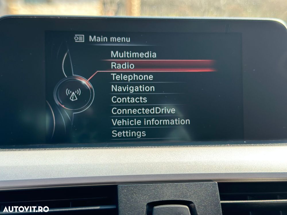 BMW Seria 3 318d Aut. - 34