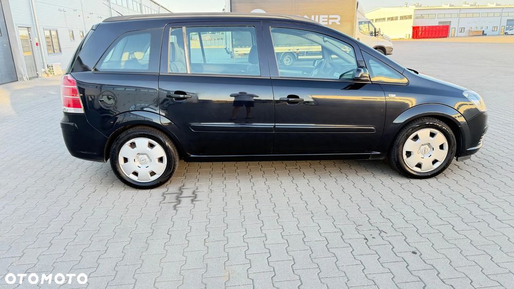 Opel Zafira 1.6 Enjoy - 18