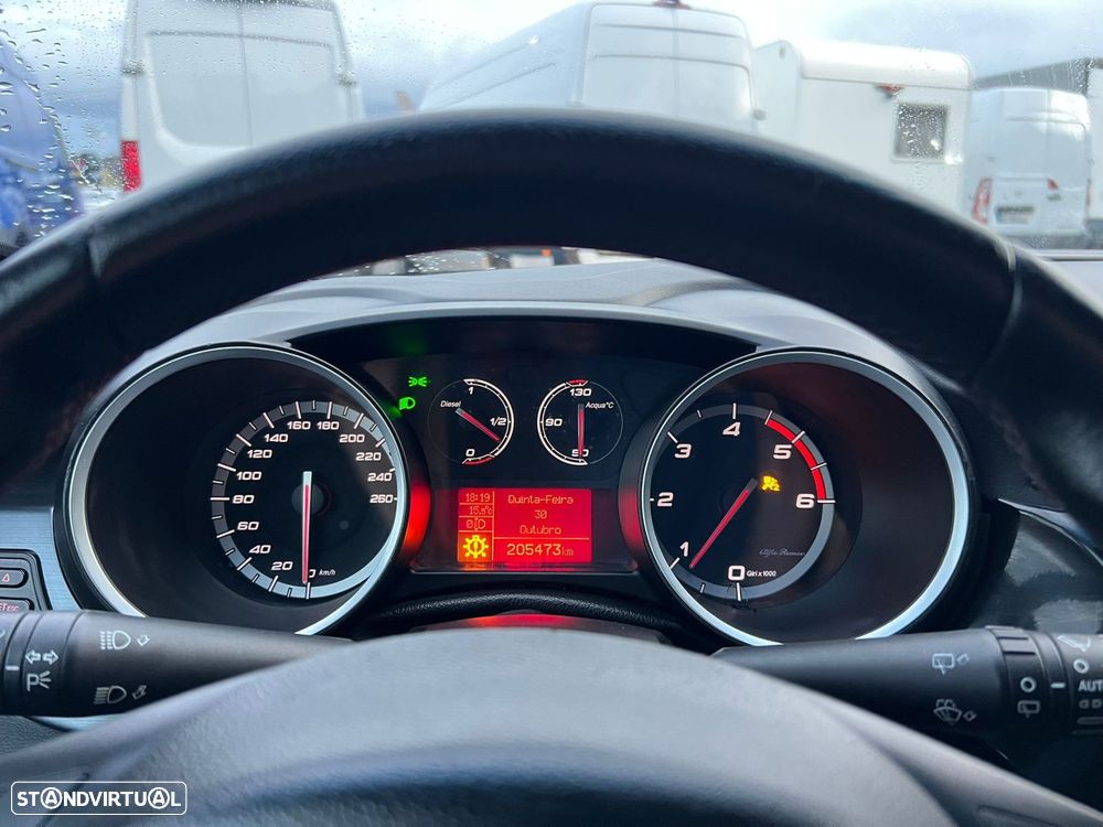 Alfa Romeo Giulietta 1.6 JTDM Distinctive - 28