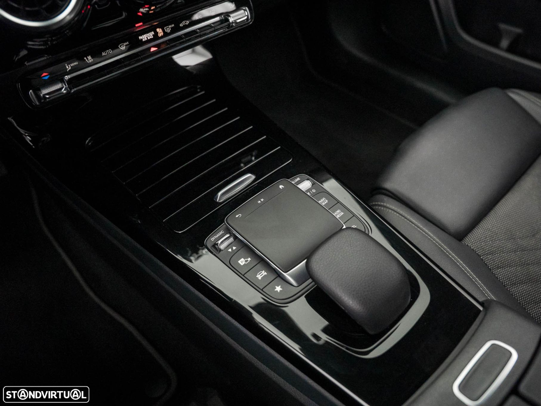 Mercedes-Benz A 250 Limousine e Style Plus - 24