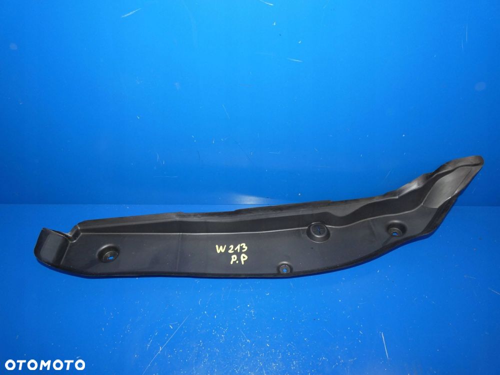 MERCEDES E KLASA W213 OSŁONA PANEL WYGŁUSZENIE BŁOTNIKA PRAWY PRZÓD - 1