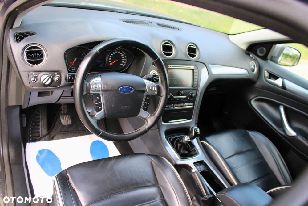 Ford Mondeo 2.0 TDCi Titanium - 16