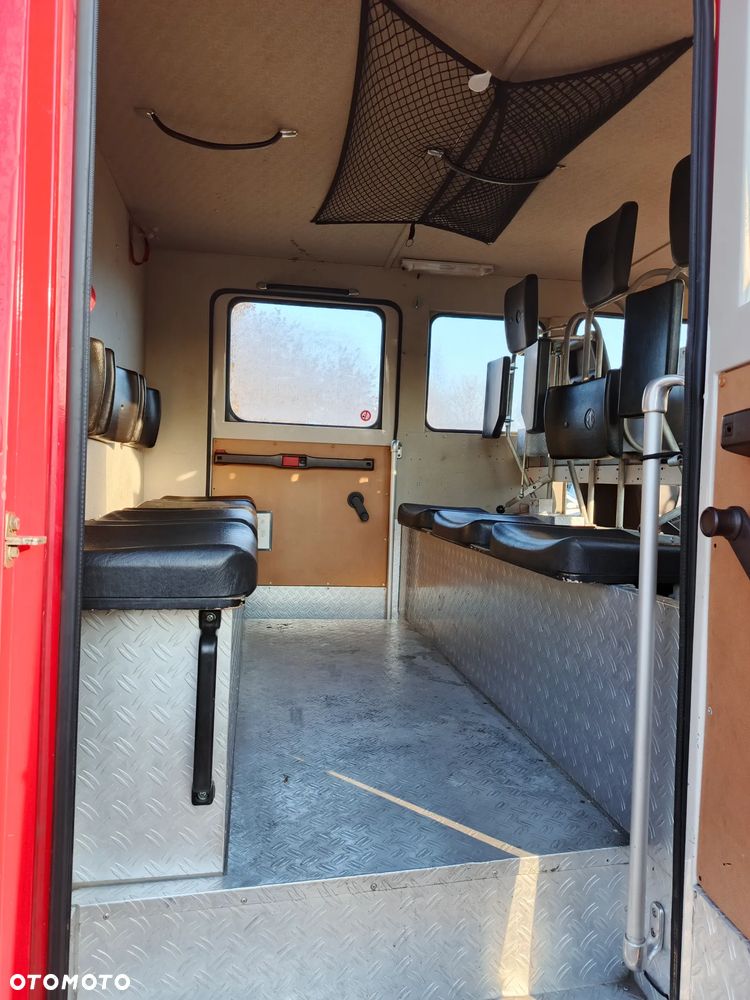 Mercedes-Benz 814F - 21