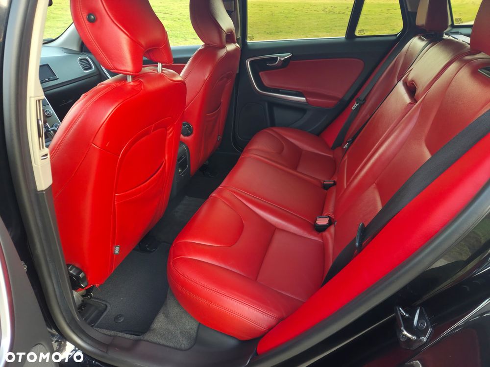 Volvo V60 D3 Geartronic Momentum - 16