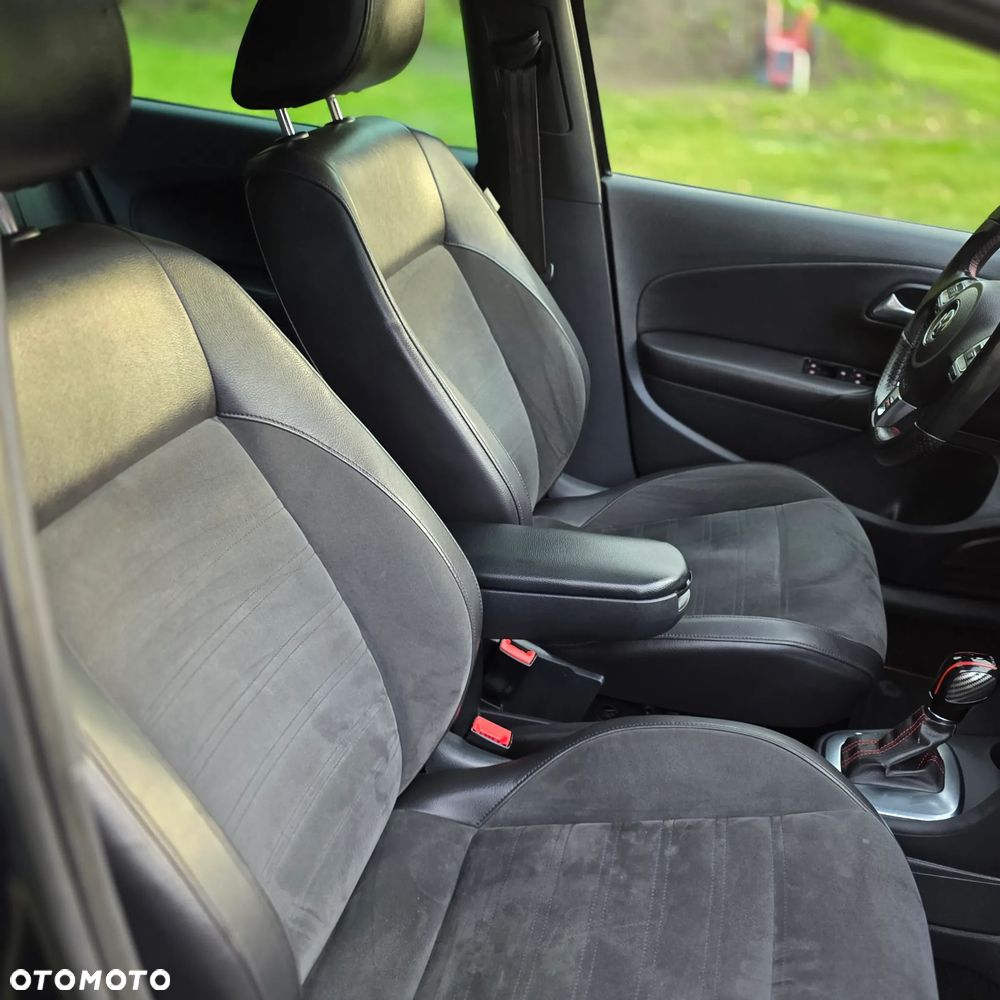 Volkswagen Polo 1.4 DSG GTI - 22