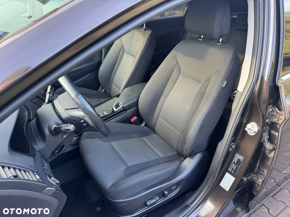 Hyundai i40 Kombi blue 1.6 Space - 24