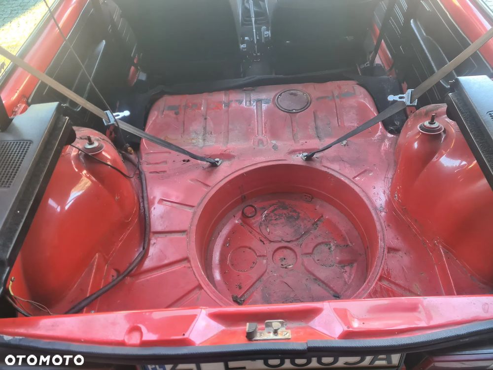 Volkswagen Golf 1.6 GTI - 13