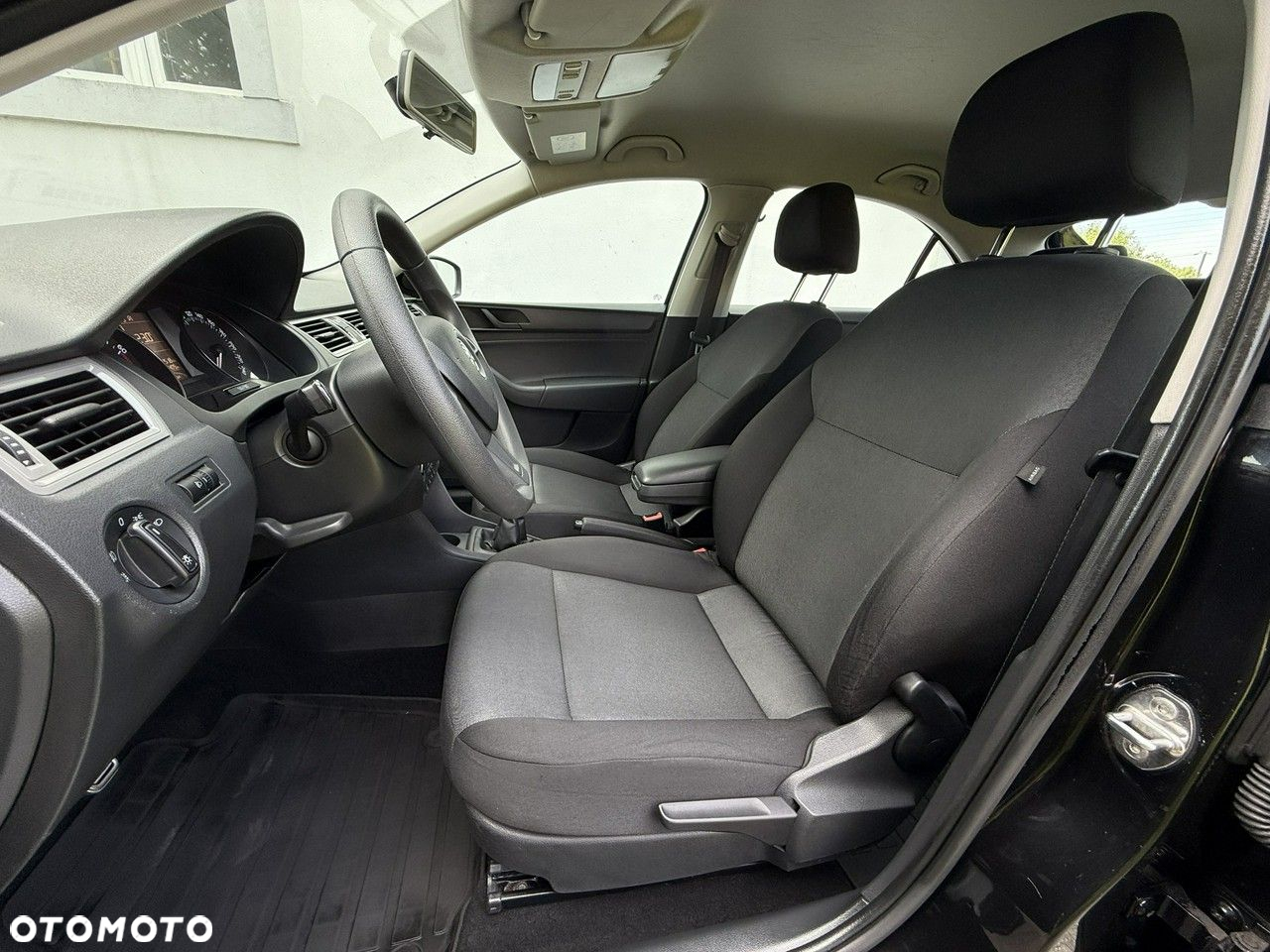 Skoda RAPID - 21