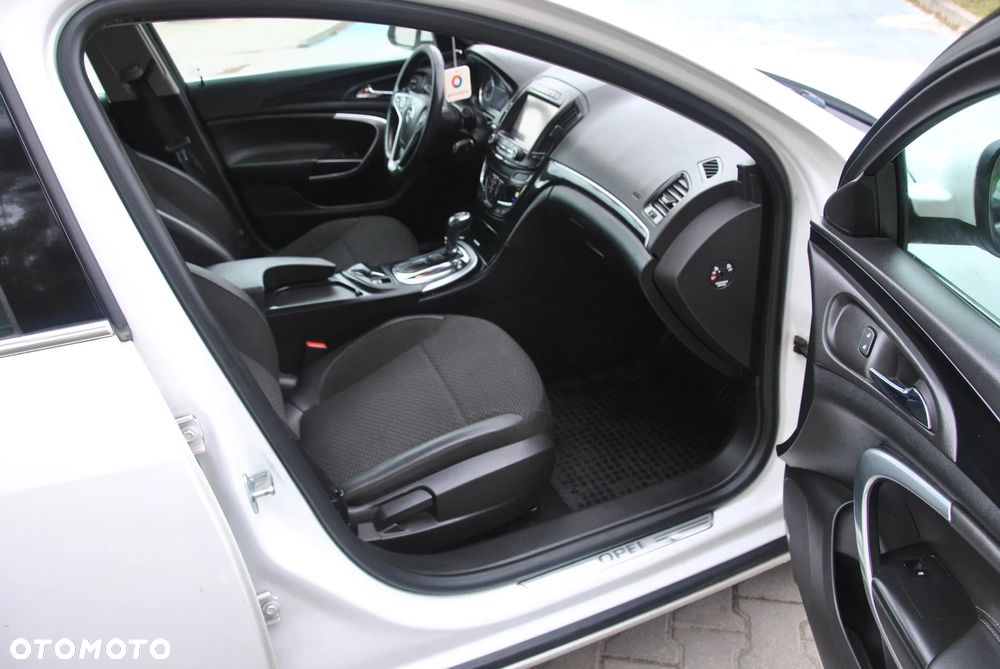 Opel Insignia - 16