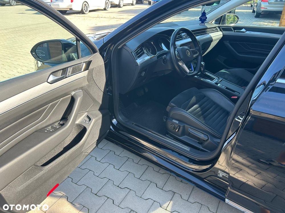 Volkswagen Passat - 16